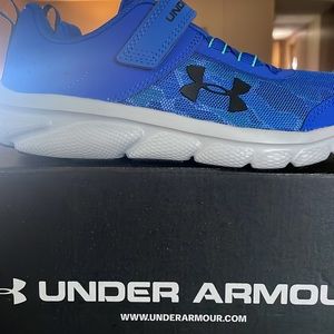 Under Armour UA PS Assert 8 AC